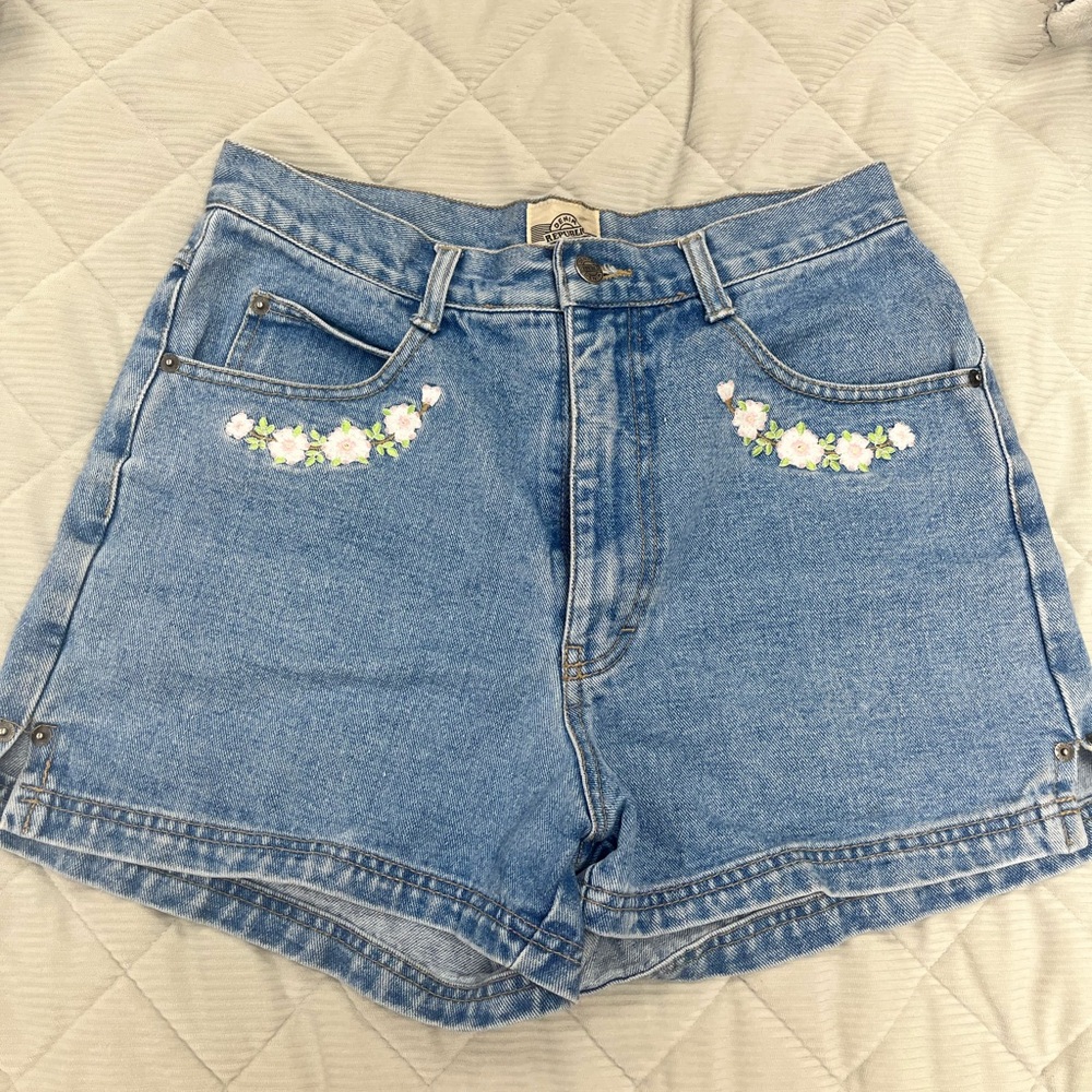 Blue Jean Shorts with Floral Embroidery